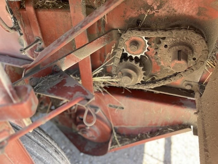 l2---heston-560-baler-image-8