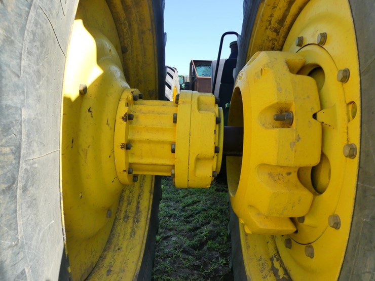 john-deere-8320r-image-9