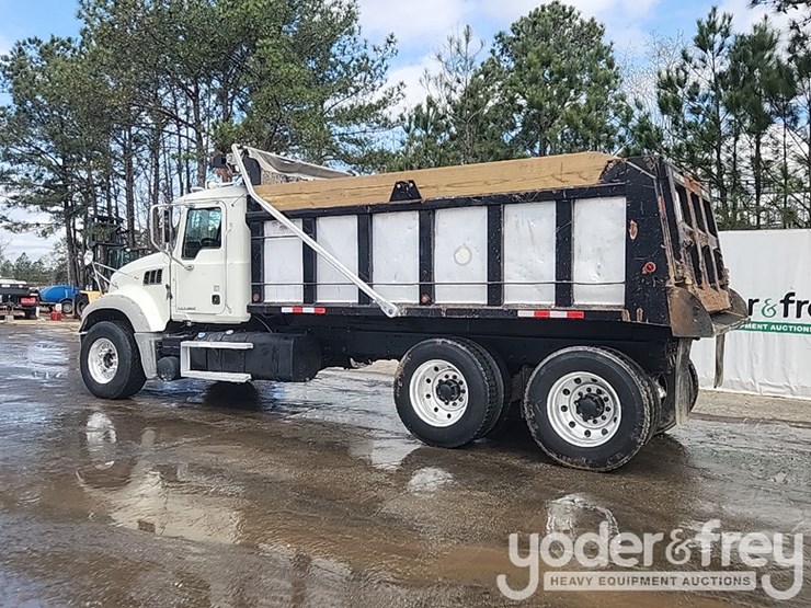 2011-mack-gu713-image-3