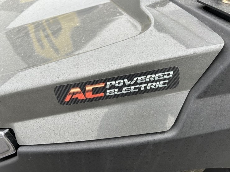 2024-envy-nv4-electric-utility-cart-image-15