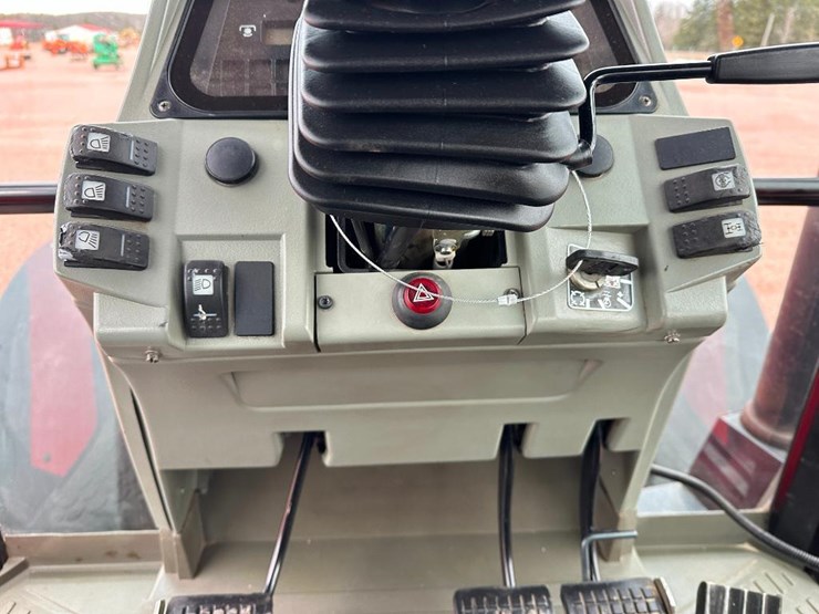 massey-ferguson-8160-image-55