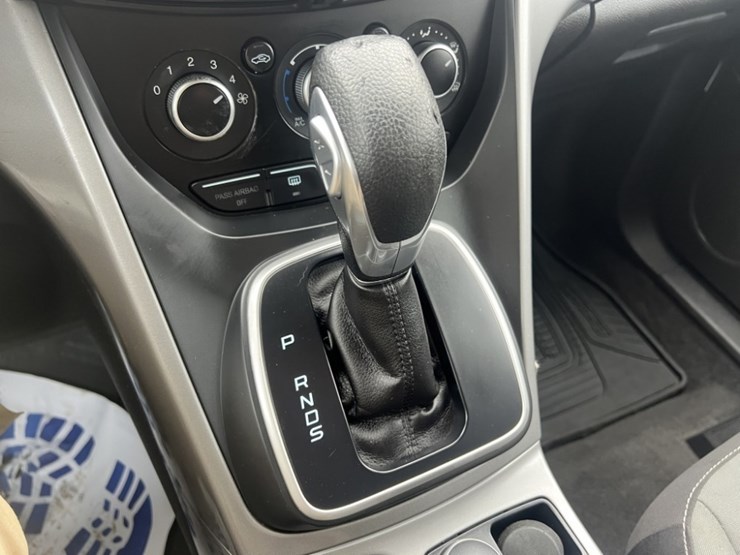 2013-ford-escape-image-31