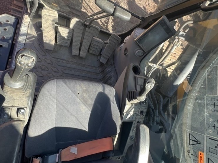 2019-volvo-ec380el-image-23