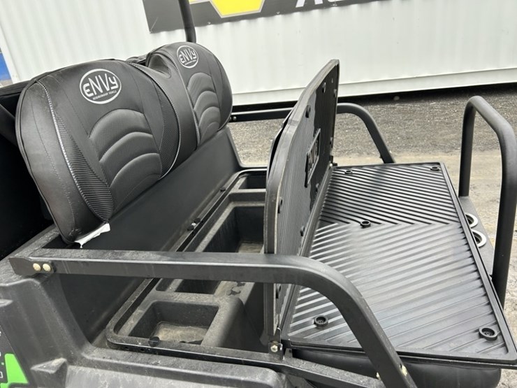 2024-envy-nv4-electric-golf-cart-image-24