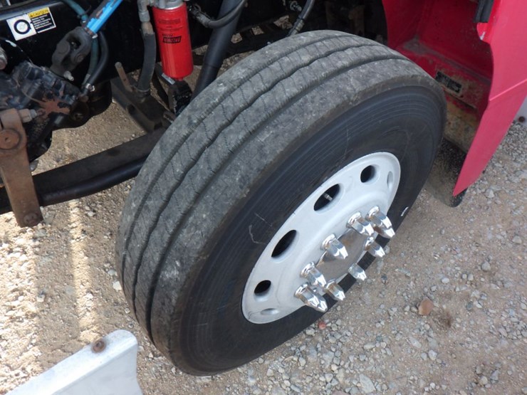 2002-peterbilt-385-image-21