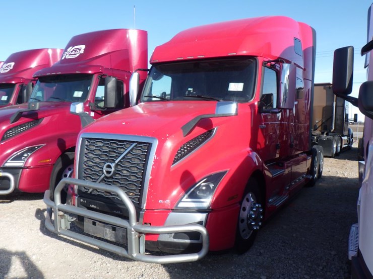 2021-volvo-vnl-760-image-1