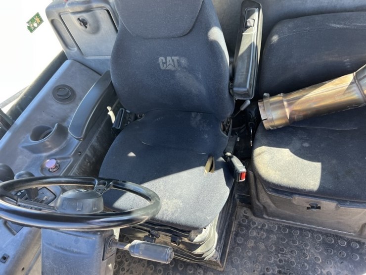 2010-caterpillar-740b-image-34