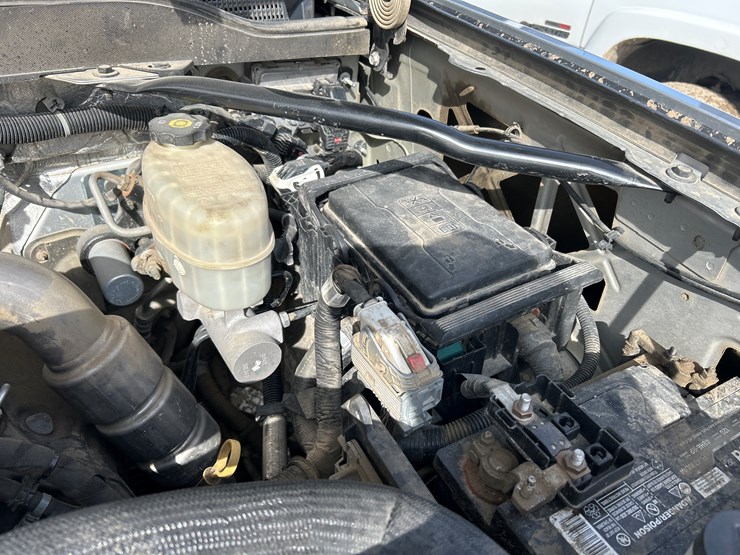 2018-chevrolet-2500-image-40