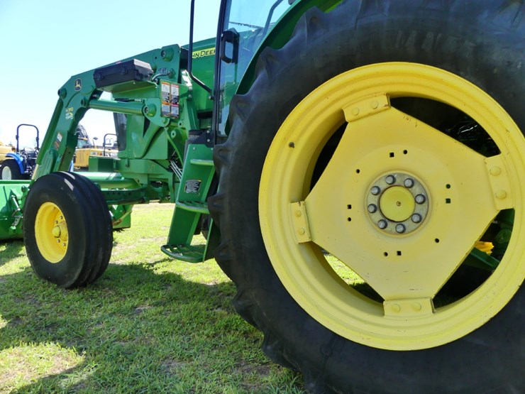 john-deere-6105d-image-8