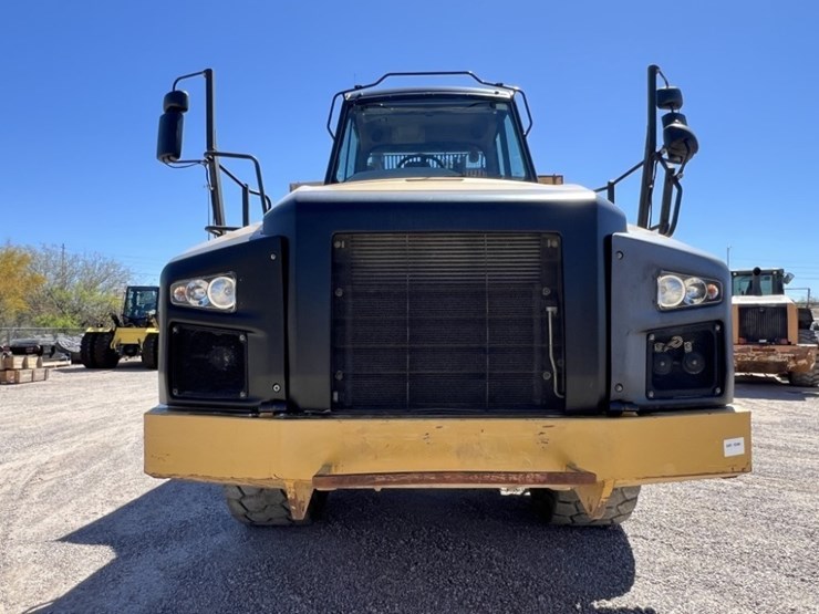 2012-caterpillar-740b-image-8