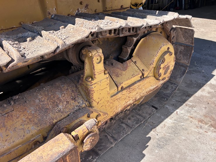 caterpillar-d7-image-12