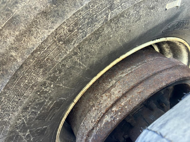 1990-peterbilt-377-image-12