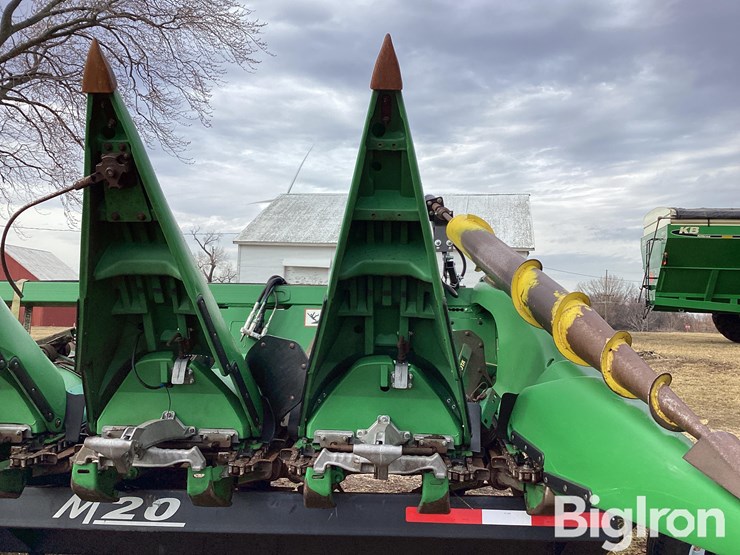 2014-john-deere-608c-stalkmaster-image-16