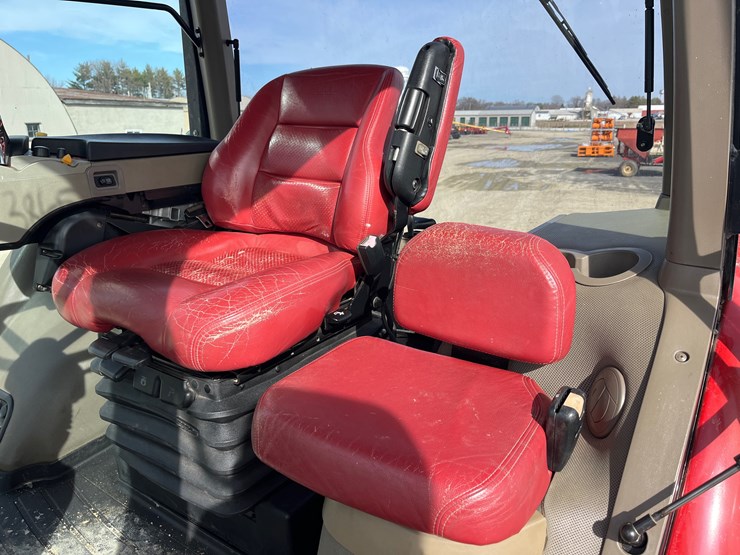 case-ih-magnum-370-cvt-image-33