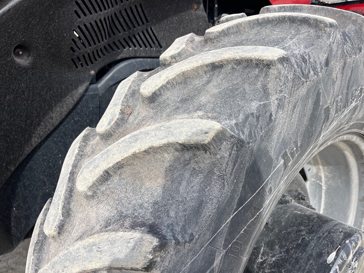 case-ih-magnum-370-cvt-image-10