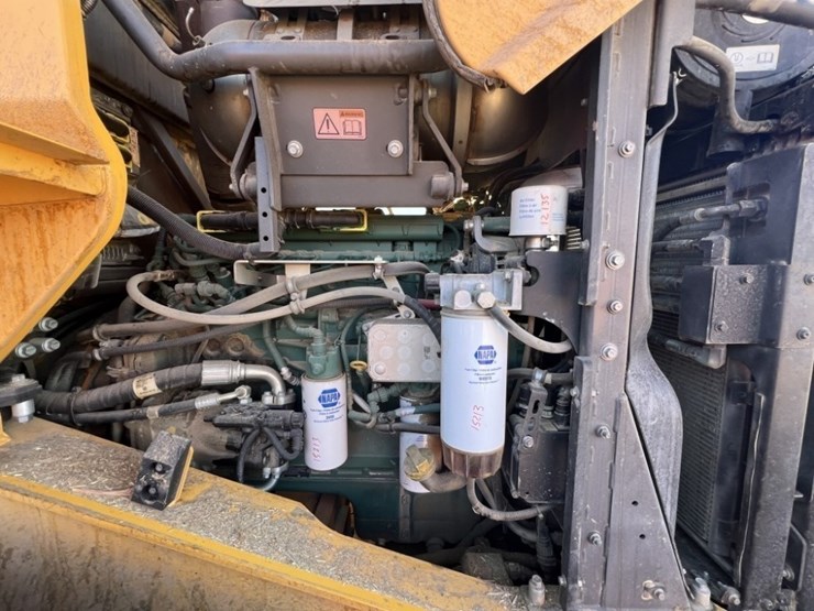 2022-volvo-l90h-image-13