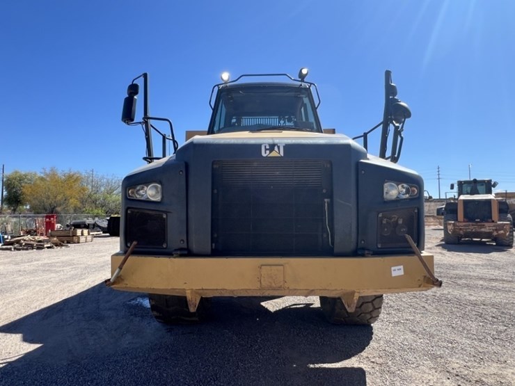 2013-caterpillar-740b-image-8