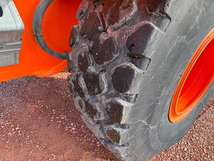 2017-doosan-dl220-5-image-10