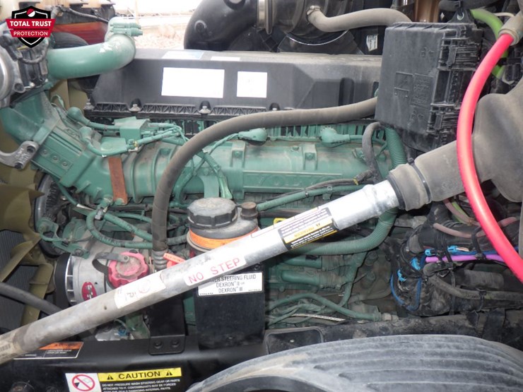 2023-volvo-vnl-300-image-20