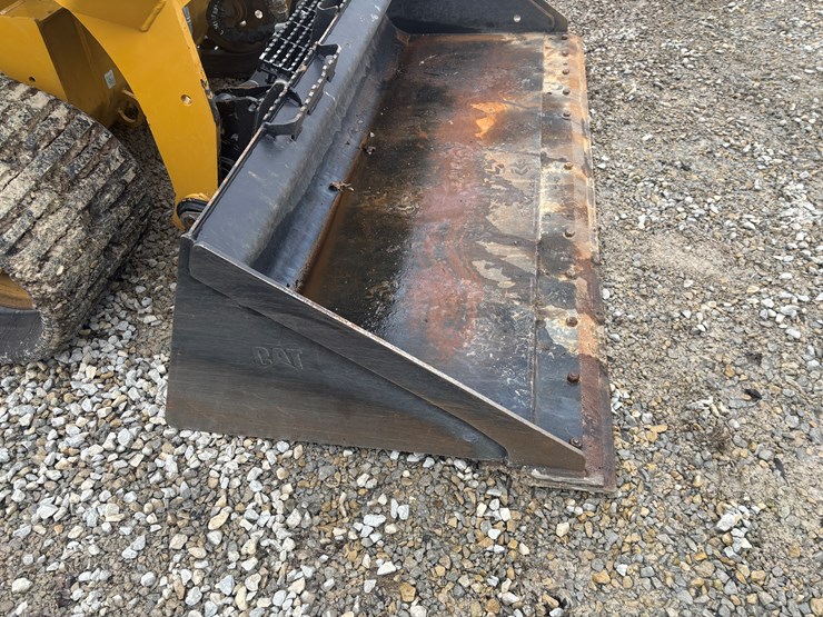 2023-caterpillar-289d3-image-55