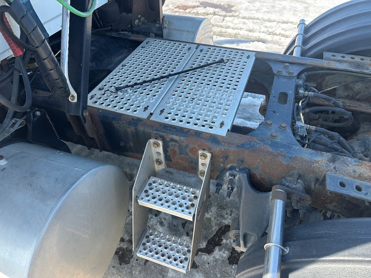 2017-international-lt-image-18