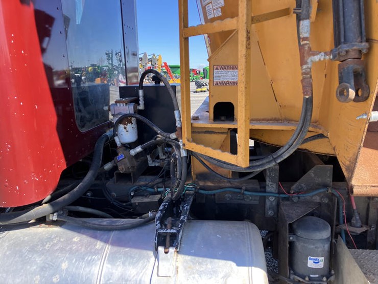 1990-peterbilt-377-image-17