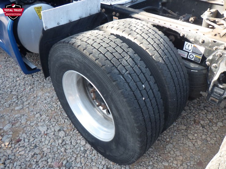 2020-kenworth-t680-image-12