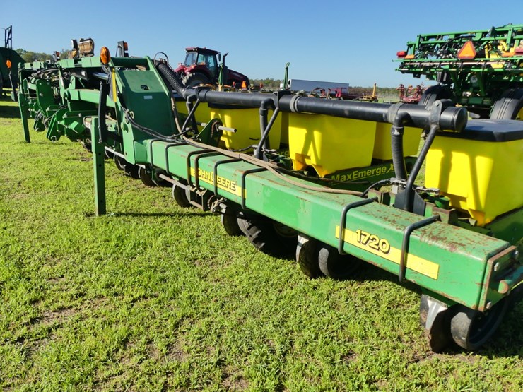 john-deere-1720-image-4