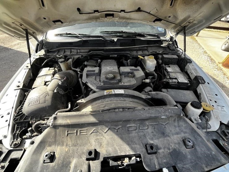 2014-dodge-ram-5500-image-36