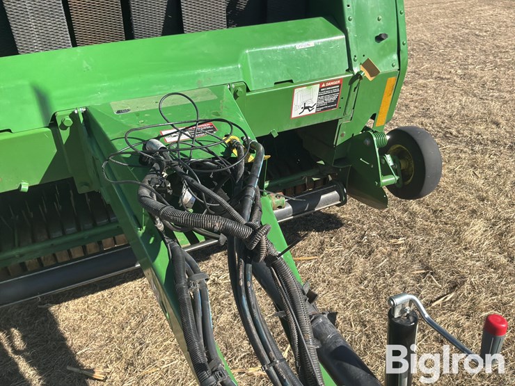 2023-john-deere-560m-image-11