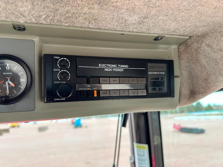 massey-ferguson-8160-image-59