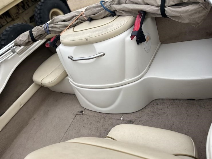 l3--2000-sea-ray-boat-&-trailer-image-9
