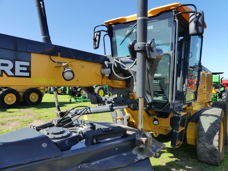 2020-deere-670gp-image-9