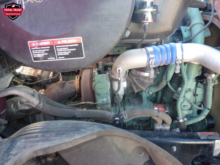 2022-volvo-vnl-300-image-20