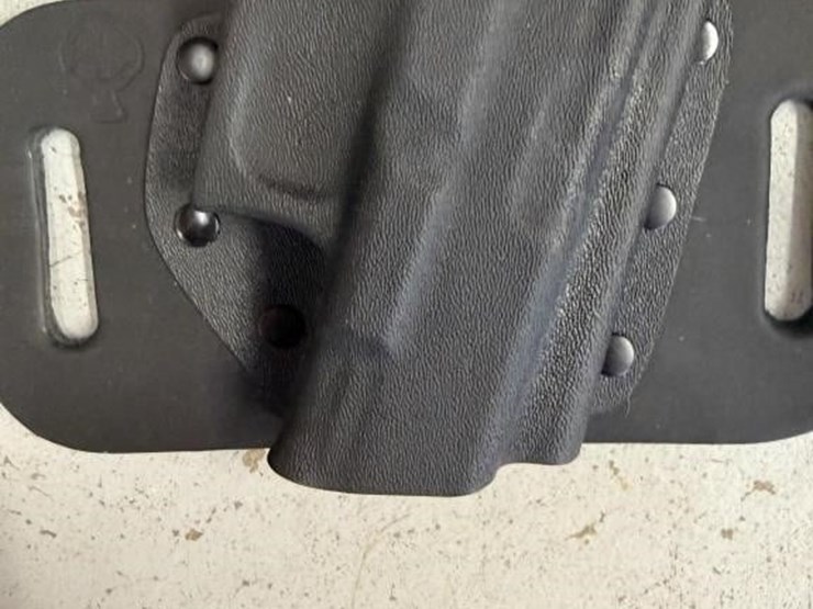 magnum-unknown-image-20