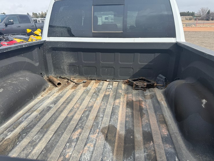 2015-dodge-1500-image-13