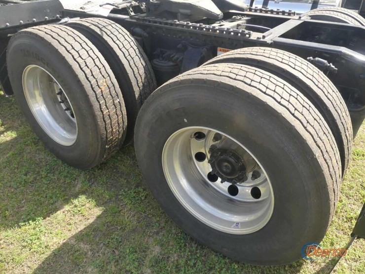 2026-freightliner-cascadia-116-image-4