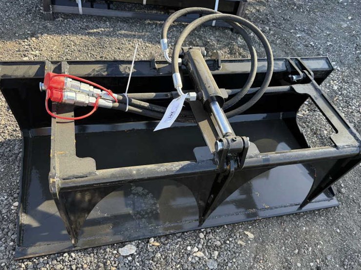 #241-•-mini-skid-steer-plate-grapple-image-1