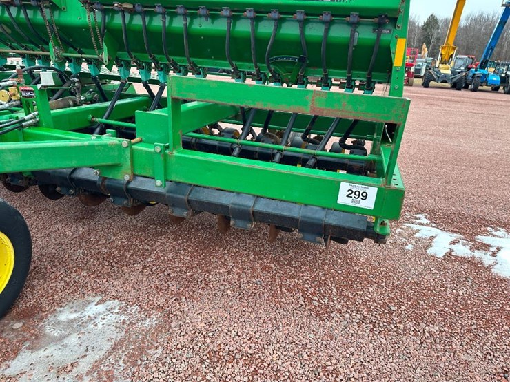 john-deere-750-image-12