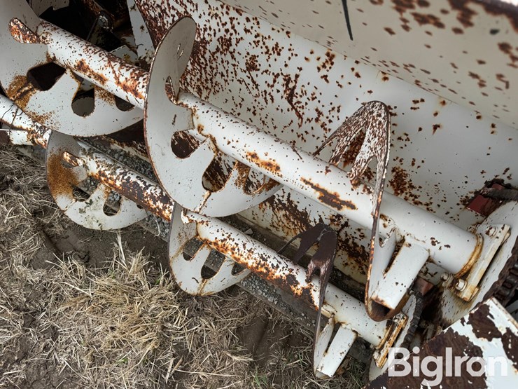 mckee-snolander-1101-8'-snow-blower-image-16