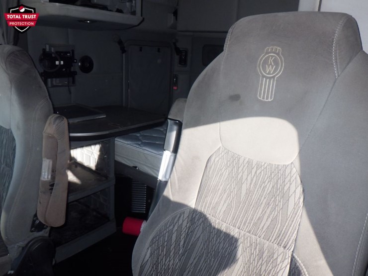 2020-kenworth-t680-image-18