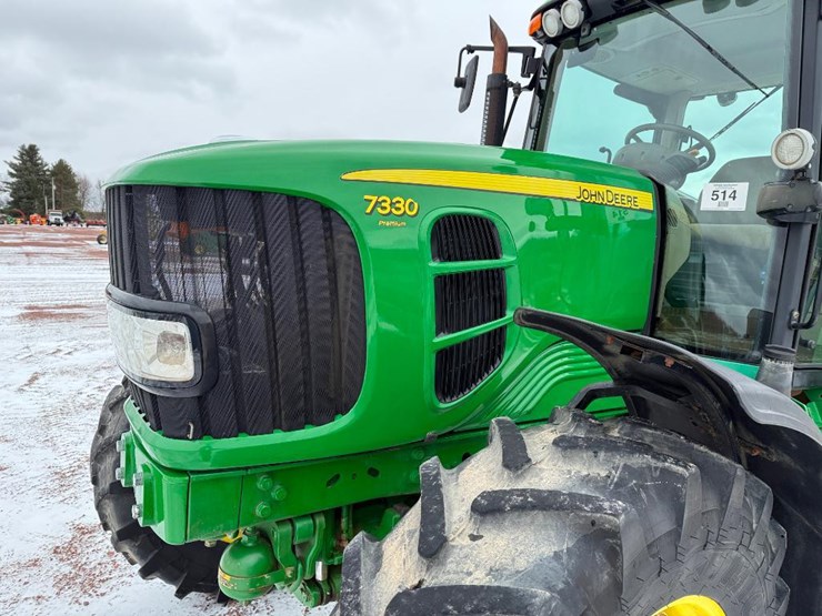 john-deere-7330-premium-image-31
