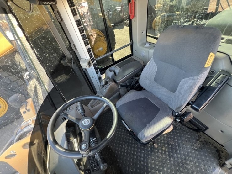 2020-volvo-l70h-image-26