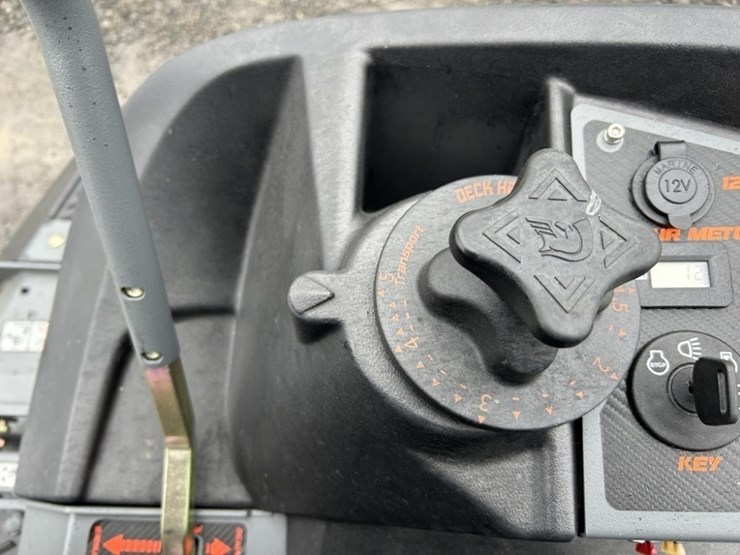 2023-spartan-rz-hd-zero-turn-mower-image-21