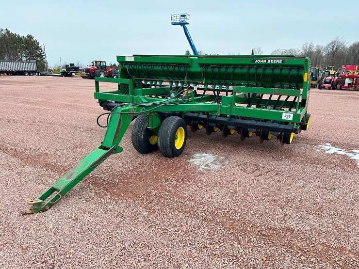 john-deere-750-image-1