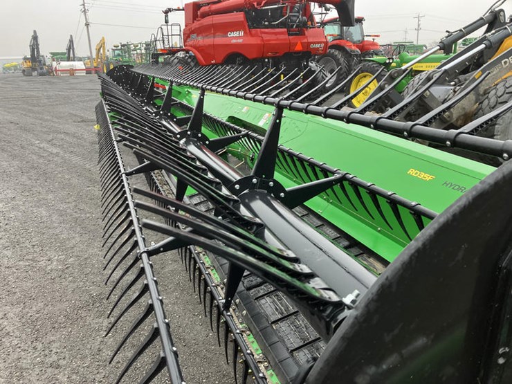 2024-john-deere-rd35f-image-5