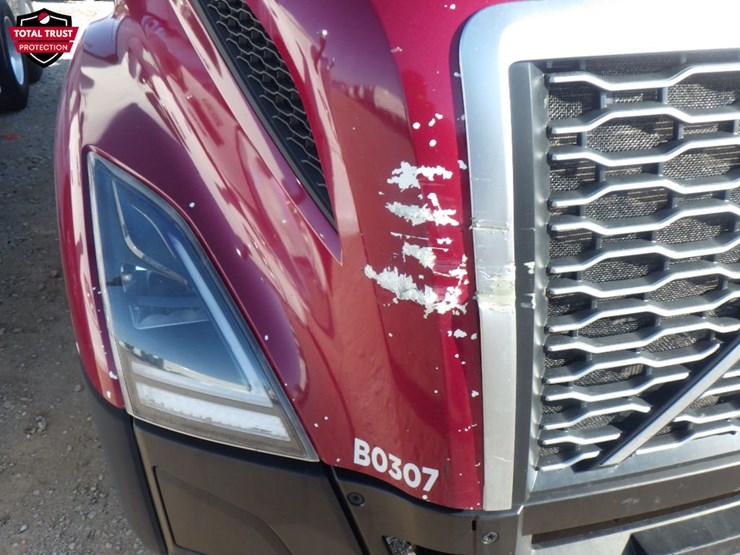 2022-volvo-vnl-300-image-4