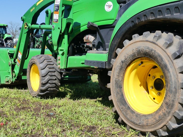 john-deere-1025r-image-8