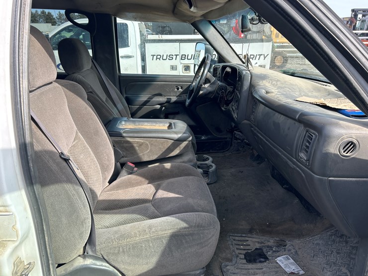 2006-chevrolet-2500-image-45