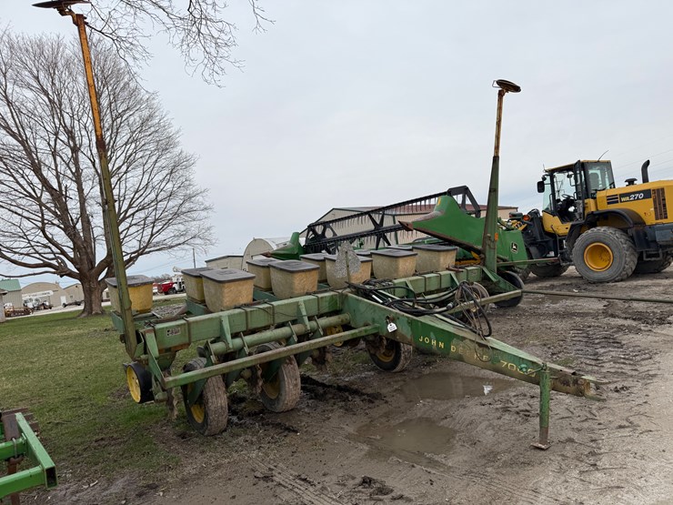 john-deere-7000-image-2